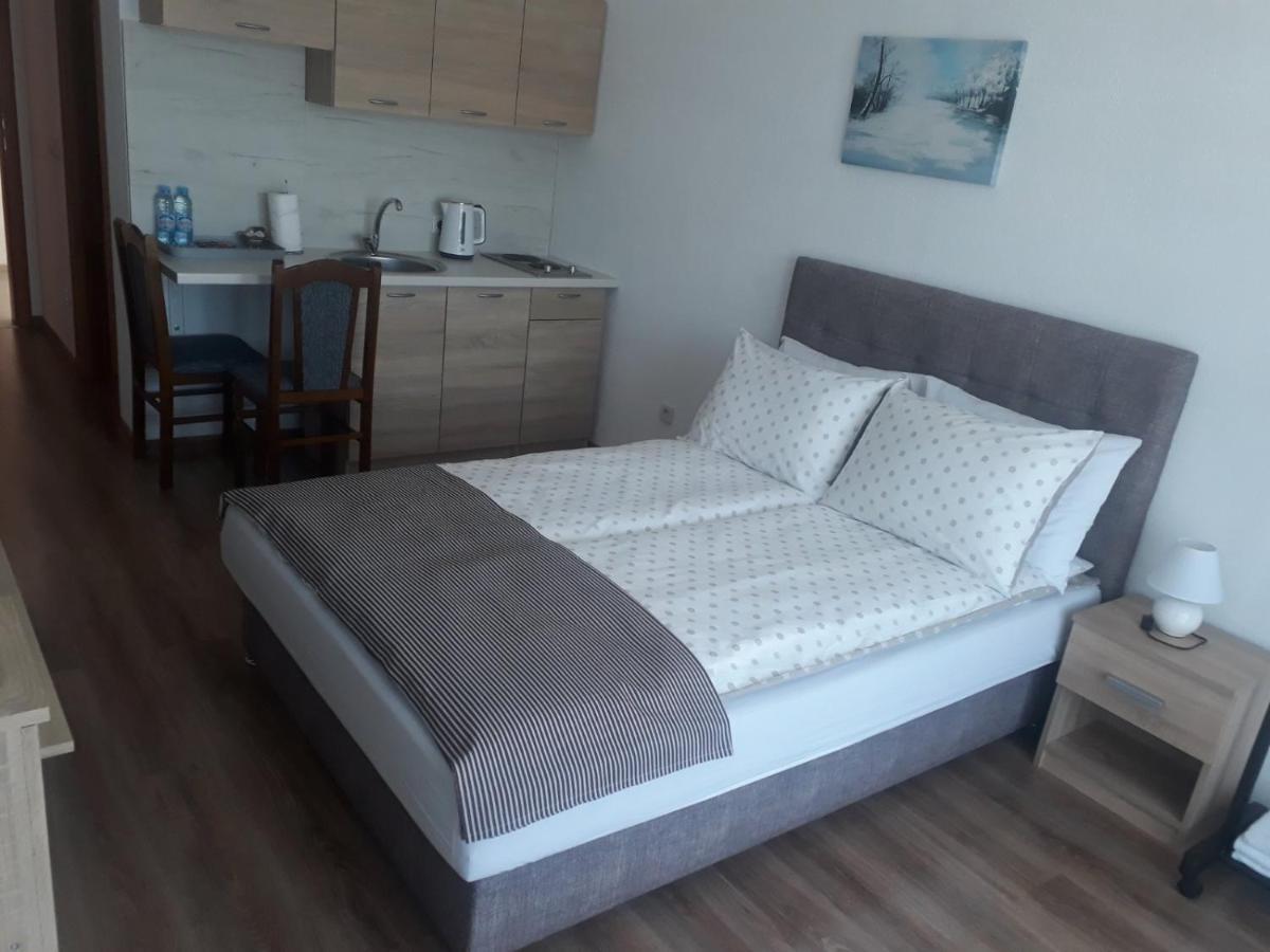 Apartments Karic Aerodrom Tuzla Dubrave Gornje Екстериор снимка